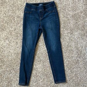 Old Navy 12 regular Rockstar built in sculpt pull on jeggings B-11
